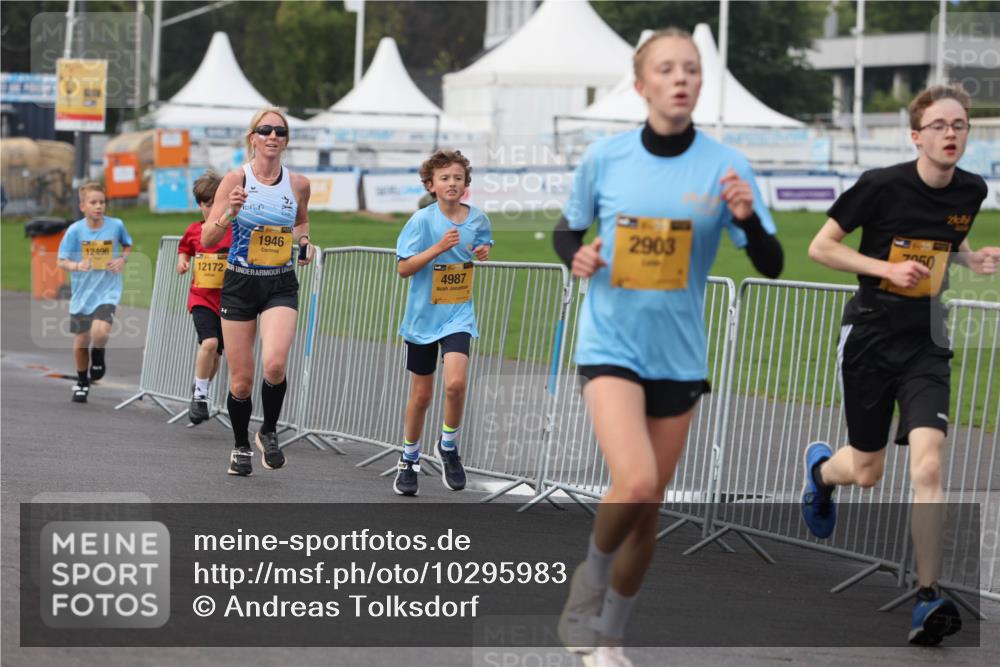13.09.2026 - Kiel Lauf Andreas Tolksdorf http://msf.ph/oto/10295983 13.09.2026 09:23:15 Kiellinie 1946, 12496, 12172, 4987, 2903, 7050 meine-sportfotos.de