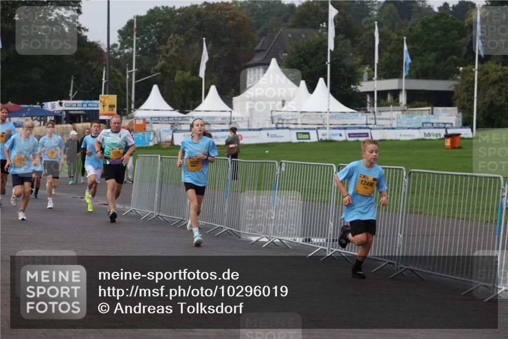 13.09.2026 - Kiel Lauf Andreas Tolksdorf http://msf.ph/oto/10296019 13.09.2026 09:23:20 Kiellinie 3315, 5398, 3522, 35, 12496 meine-sportfotos.de