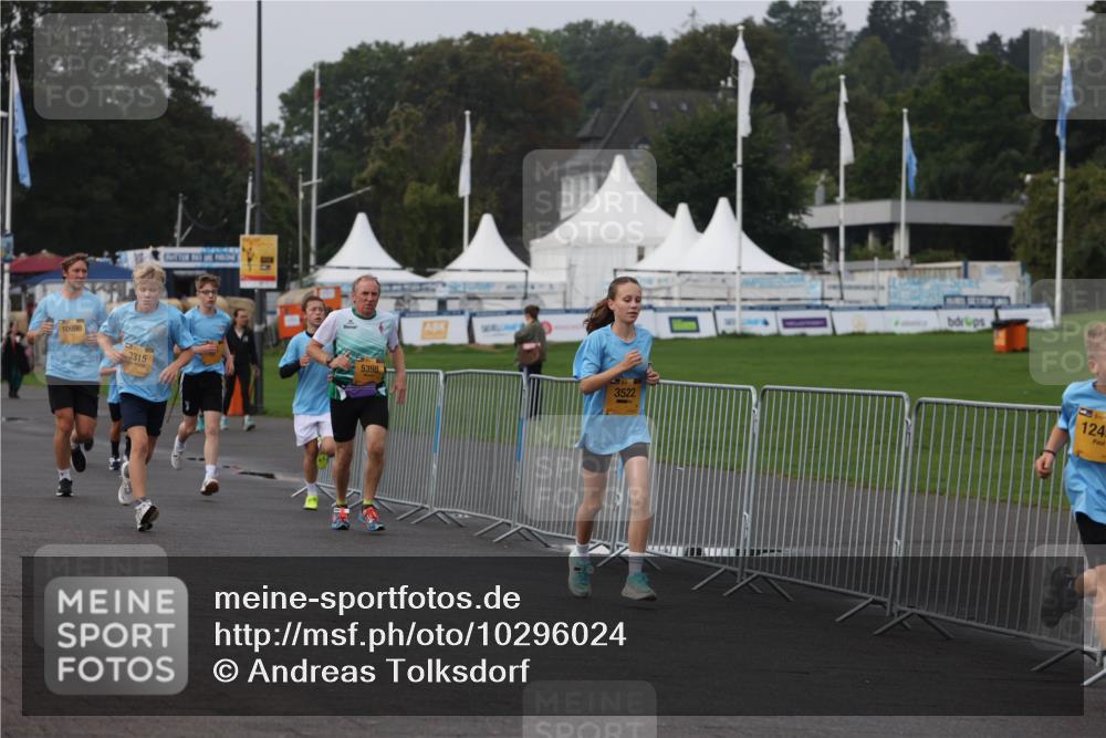 13.09.2026 - Kiel Lauf Andreas Tolksdorf http://msf.ph/oto/10296024 13.09.2026 09:23:21 Kiellinie 10690, 3315, 5398, 3522, 124 meine-sportfotos.de