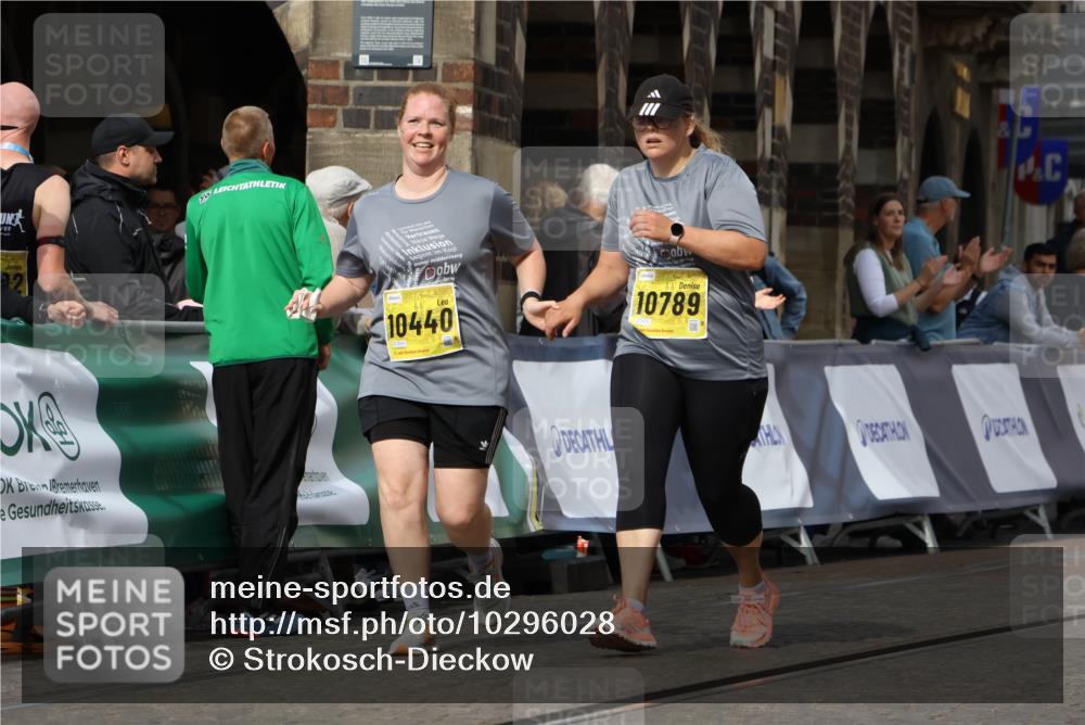 13.09.2026 - 21. swb-Marathon Bremen Strokosch-Dieckow http://msf.ph/oto/10296028 13.09.2026 11:27:30 Ziel  meine-sportfotos.de