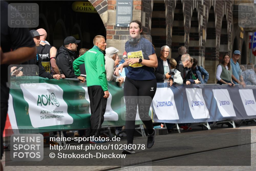 13.09.2026 - 21. swb-Marathon Bremen Strokosch-Dieckow http://msf.ph/oto/10296078 13.09.2026 11:27:34 Ziel 11031 meine-sportfotos.de