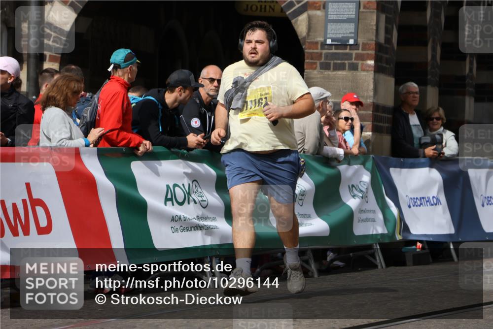 13.09.2026 - 21. swb-Marathon Bremen Strokosch-Dieckow http://msf.ph/oto/10296144 13.09.2026 11:28:29 Ziel  meine-sportfotos.de
