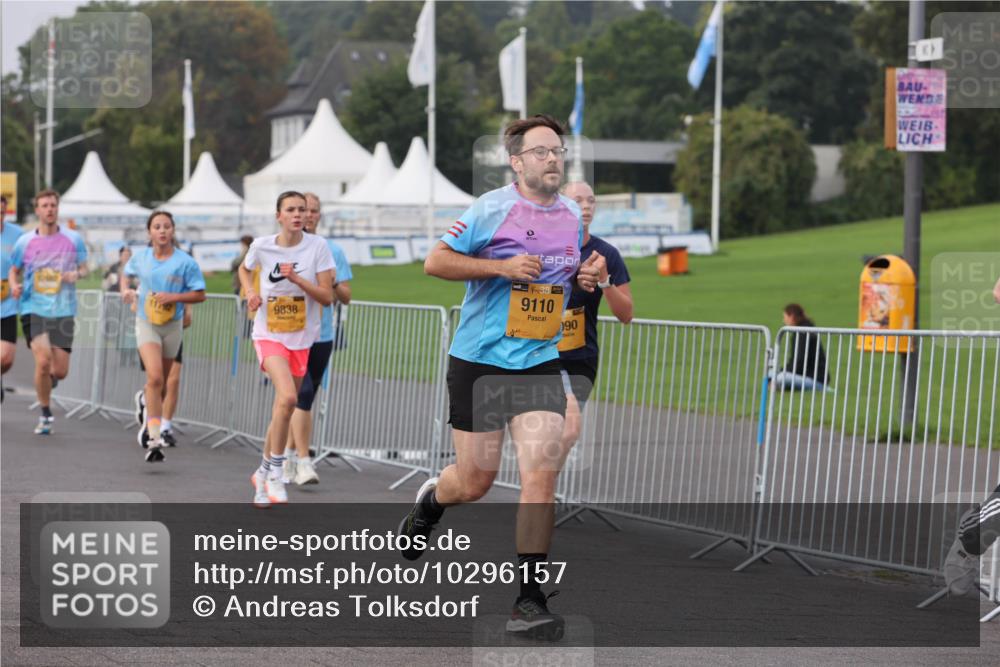 13.09.2026 - Kiel Lauf Andreas Tolksdorf http://msf.ph/oto/10296157 13.09.2026 09:23:52 Kiellinie 9838, 38, 9110, 90 meine-sportfotos.de