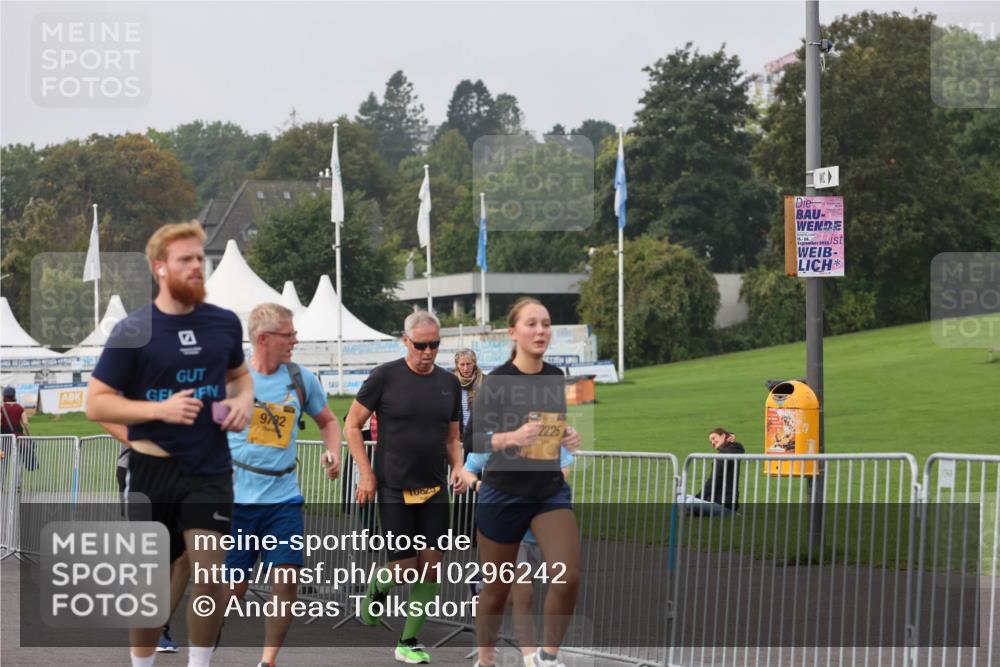 13.09.2026 - Kiel Lauf Andreas Tolksdorf http://msf.ph/oto/10296242 13.09.2026 09:24:05 Kiellinie 9782, 10823, 2225, 2025 meine-sportfotos.de