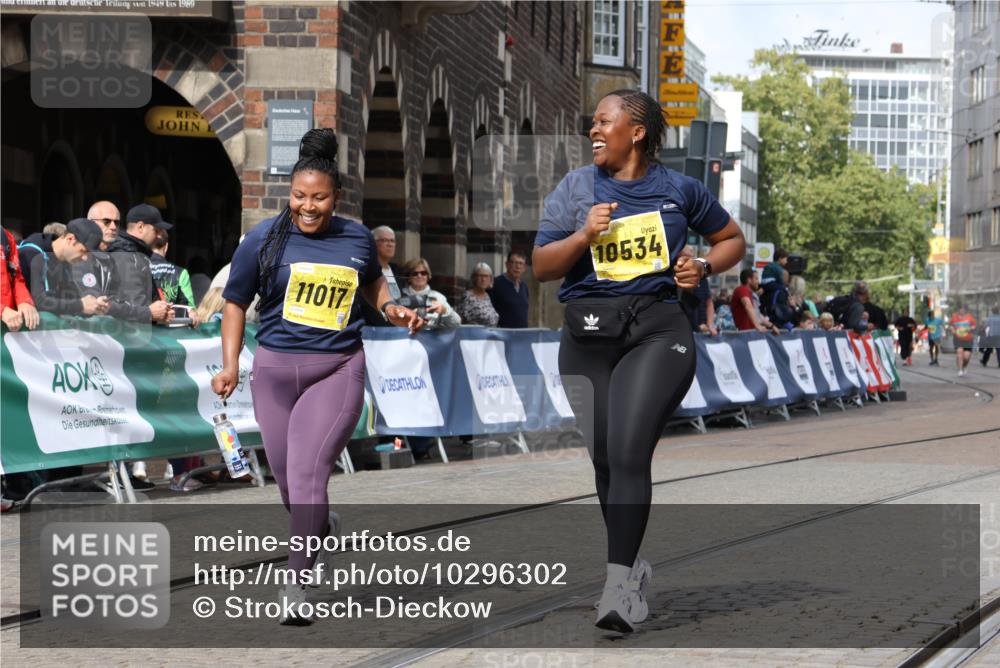 13.09.2026 - 21. swb-Marathon Bremen Strokosch-Dieckow http://msf.ph/oto/10296302 13.09.2026 11:28:35 Ziel 11161 meine-sportfotos.de