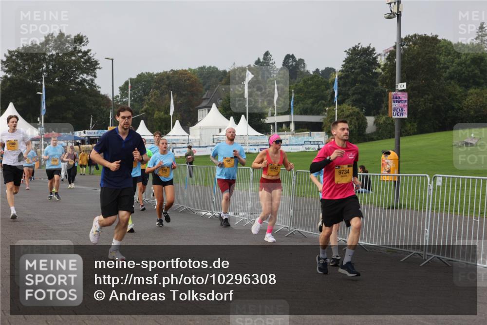 13.09.2026 - Kiel Lauf Andreas Tolksdorf http://msf.ph/oto/10296308 13.09.2026 09:24:22 Kiellinie 6989, 570, 7687, 6542, 9734 meine-sportfotos.de