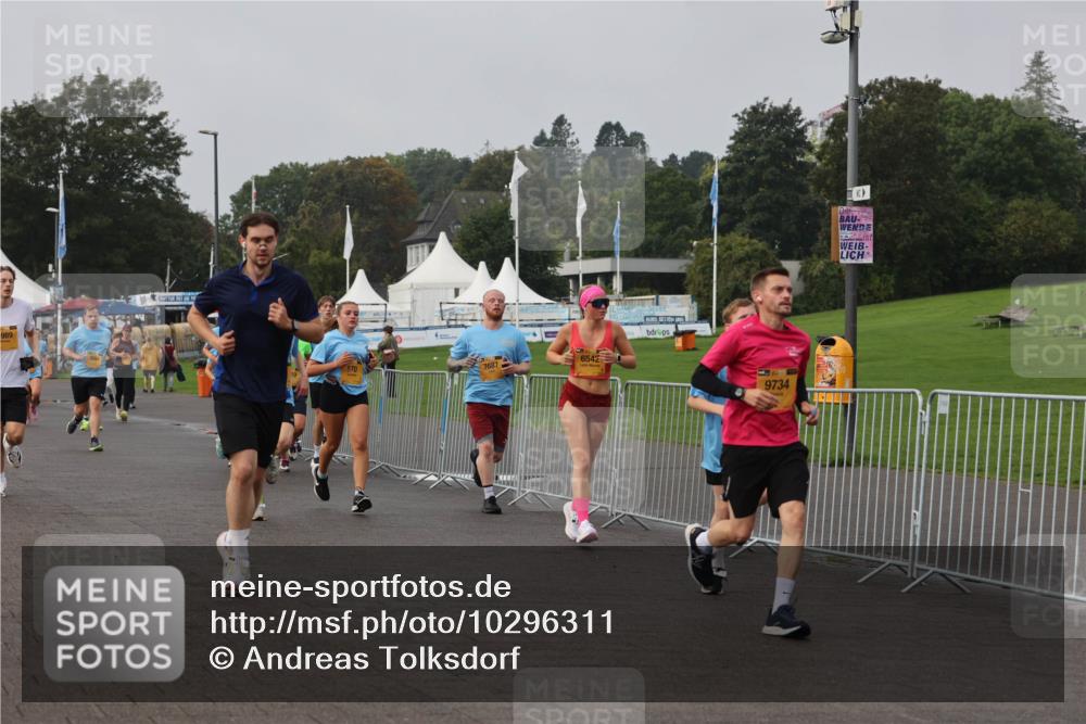13.09.2026 - Kiel Lauf Andreas Tolksdorf http://msf.ph/oto/10296311 13.09.2026 09:24:22 Kiellinie 989, 7687, 6542, 9734 meine-sportfotos.de
