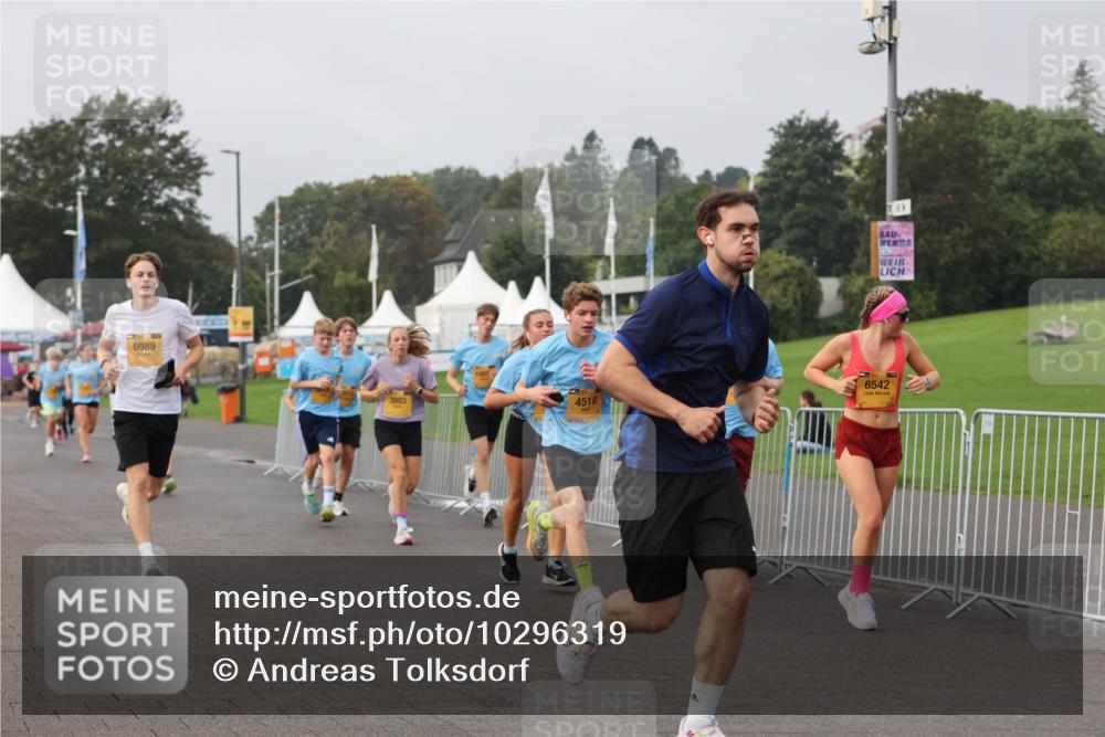 13.09.2026 - Kiel Lauf Andreas Tolksdorf http://msf.ph/oto/10296319 13.09.2026 09:24:23 Kiellinie 6989, 3883, 1097, 6542, 4518 meine-sportfotos.de