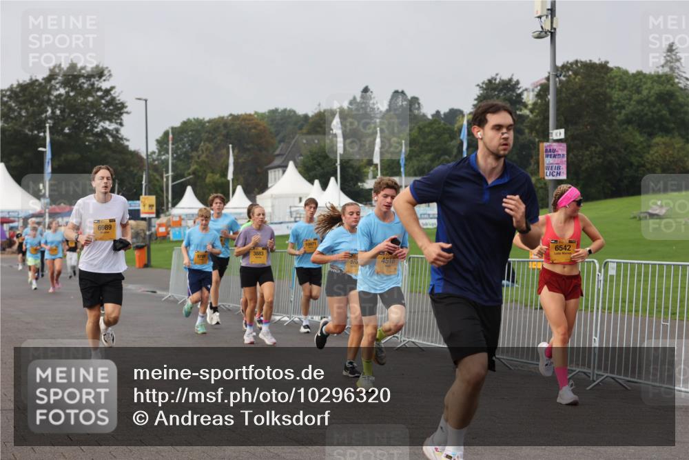 13.09.2026 - Kiel Lauf Andreas Tolksdorf http://msf.ph/oto/10296320 13.09.2026 09:24:23 Kiellinie 6989, 10971, 3883, 570, 4518, 6542 meine-sportfotos.de
