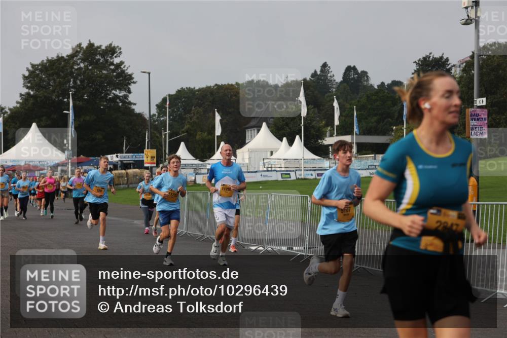 13.09.2026 - Kiel Lauf Andreas Tolksdorf http://msf.ph/oto/10296439 13.09.2026 09:24:46 Kiellinie 11756, 5707, 2847 meine-sportfotos.de