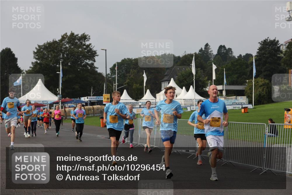 13.09.2026 - Kiel Lauf Andreas Tolksdorf http://msf.ph/oto/10296454 13.09.2026 09:24:47 Kiellinie 11694, 1702, 1120, 9354, 11753, 4533, 11750 meine-sportfotos.de