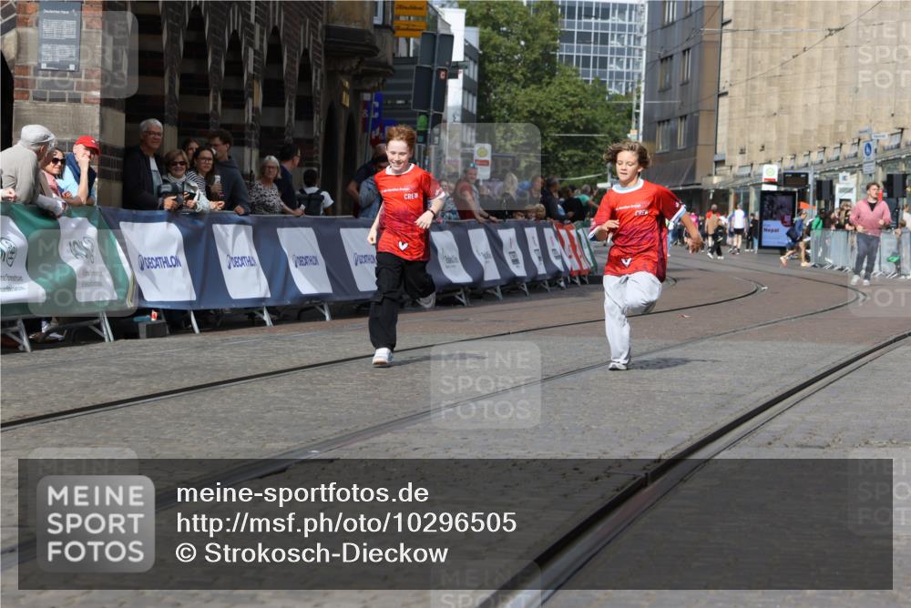 13.09.2026 - 21. swb-Marathon Bremen Strokosch-Dieckow http://msf.ph/oto/10296505 13.09.2026 11:29:45 Ziel 10387 meine-sportfotos.de