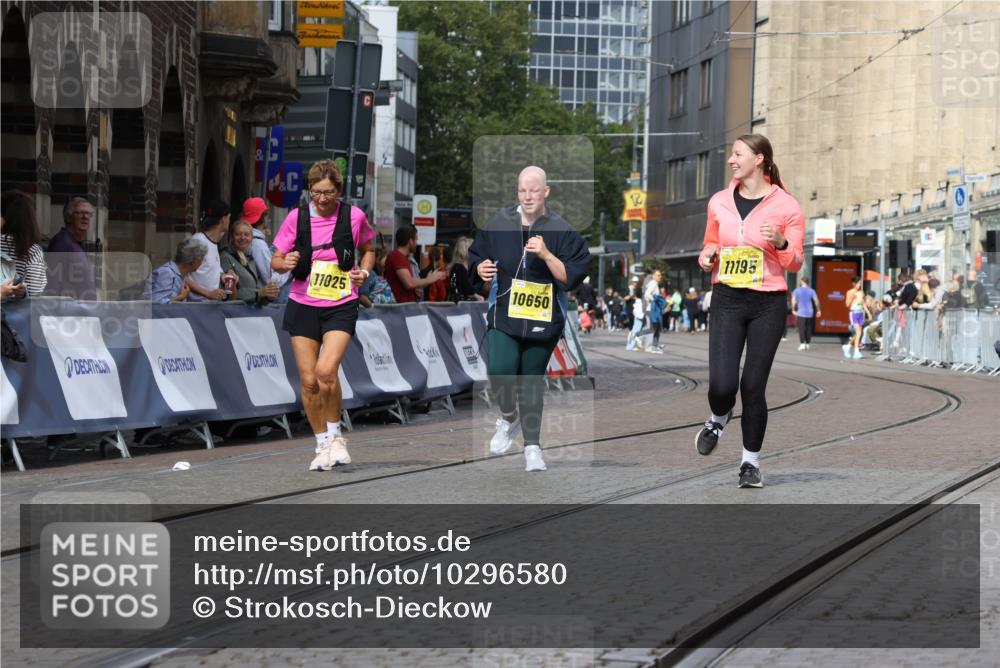 13.09.2026 - 21. swb-Marathon Bremen Strokosch-Dieckow http://msf.ph/oto/10296580 13.09.2026 11:30:36 Ziel 12535 meine-sportfotos.de