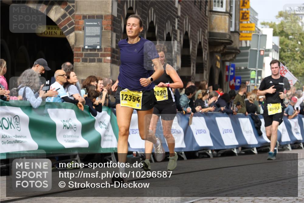 13.09.2026 - 21. swb-Marathon Bremen Strokosch-Dieckow http://msf.ph/oto/10296587 13.09.2026 10:48:10 Ziel 10172, 10210, 10393, 10592, 10860, 11018, 11360, 11634, 11735, 11894, 12077, 12278, 12487, 12547, 12558, 10316, 10421, 10638, 11135, 11241, 11683, 11781, 11815, 12259 meine-sportfotos.de