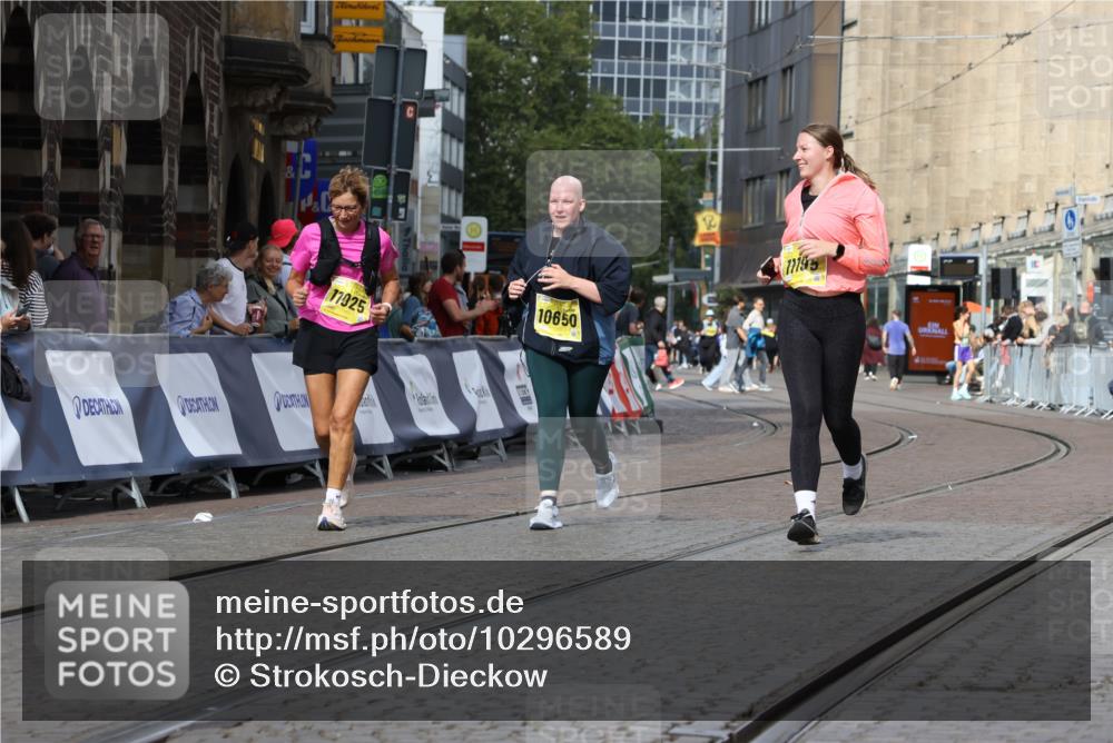 13.09.2026 - 21. swb-Marathon Bremen Strokosch-Dieckow http://msf.ph/oto/10296589 13.09.2026 11:30:36 Ziel 12535 meine-sportfotos.de