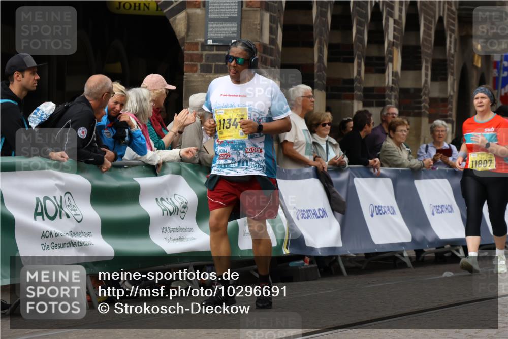 13.09.2026 - 21. swb-Marathon Bremen Strokosch-Dieckow http://msf.ph/oto/10296691 13.09.2026 11:31:56 Ziel  meine-sportfotos.de