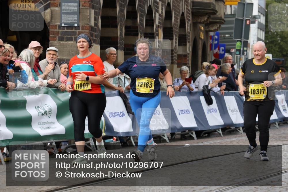 13.09.2026 - 21. swb-Marathon Bremen Strokosch-Dieckow http://msf.ph/oto/10296707 13.09.2026 11:31:59 Ziel  meine-sportfotos.de
