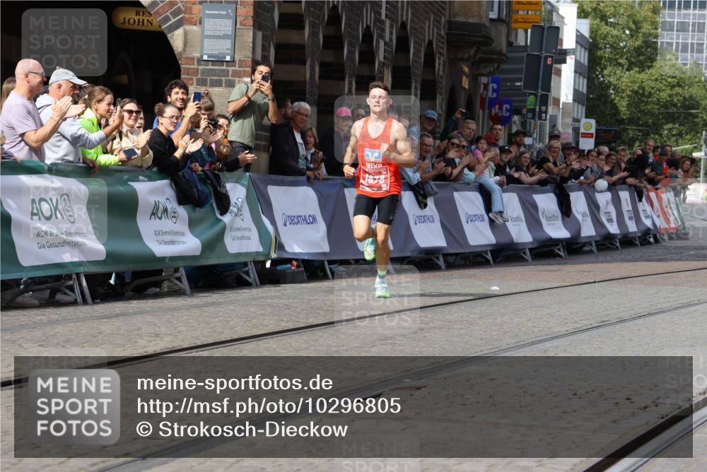 13.09.2026 - 21. swb-Marathon Bremen Strokosch-Dieckow http://msf.ph/oto/10296805 13.09.2026 12:09:01 Ziel 1878, 133 meine-sportfotos.de
