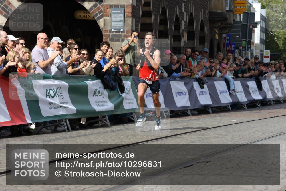 13.09.2026 - 21. swb-Marathon Bremen Strokosch-Dieckow http://msf.ph/oto/10296831 13.09.2026 12:09:41 Ziel 133 meine-sportfotos.de