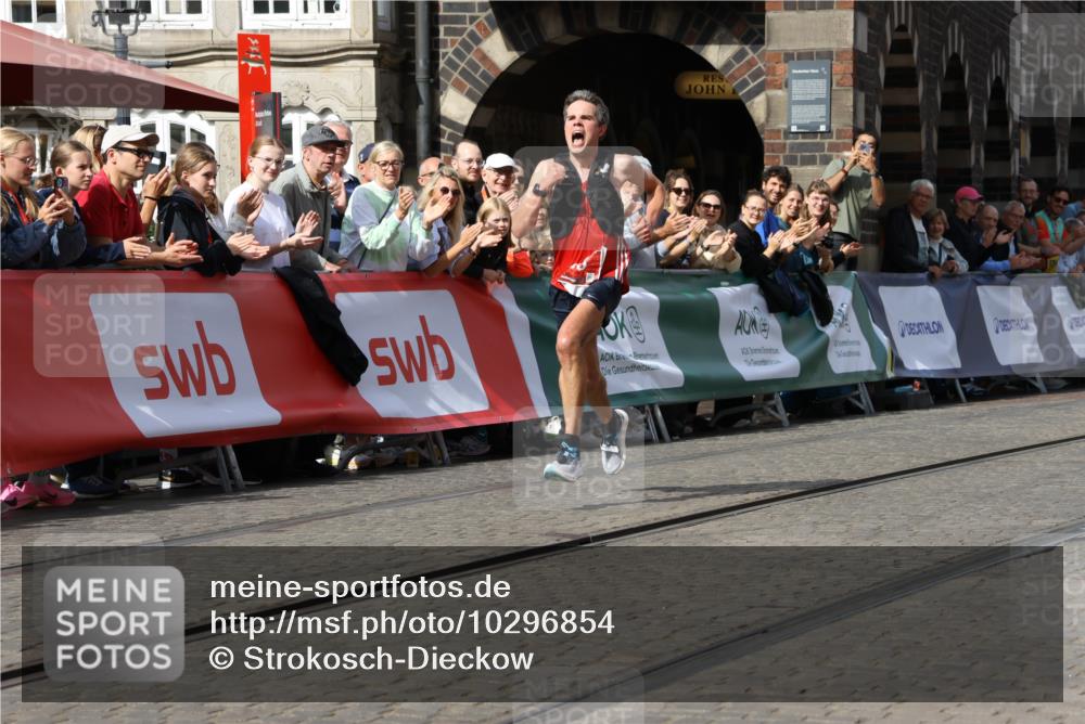 13.09.2026 - 21. swb-Marathon Bremen Strokosch-Dieckow http://msf.ph/oto/10296854 13.09.2026 12:09:41 Ziel 133 meine-sportfotos.de