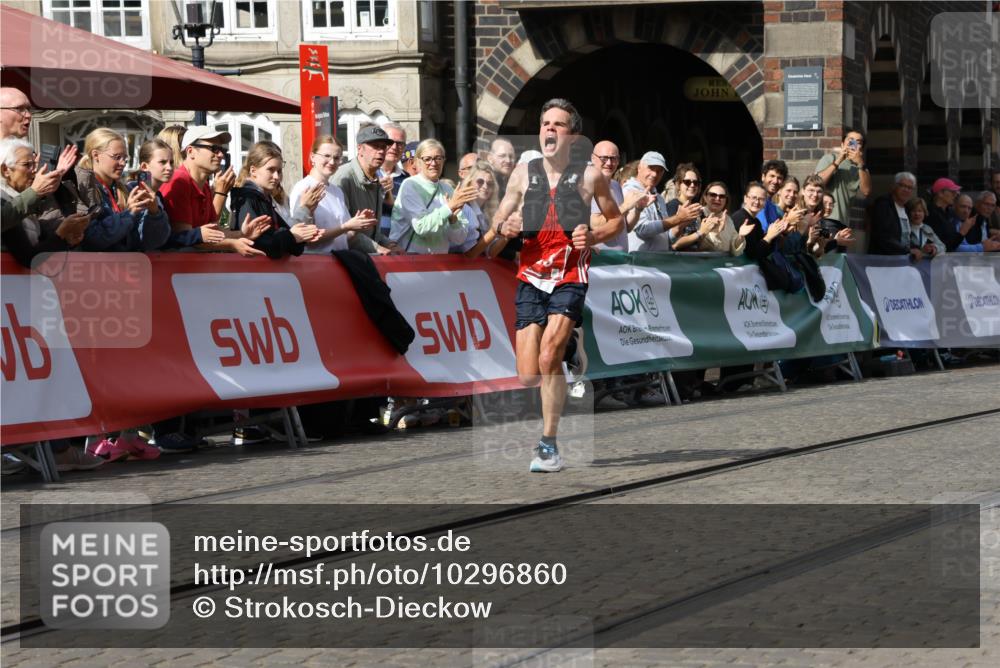 13.09.2026 - 21. swb-Marathon Bremen Strokosch-Dieckow http://msf.ph/oto/10296860 13.09.2026 12:09:42 Ziel 133 meine-sportfotos.de