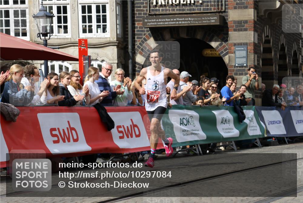 13.09.2026 - 21. swb-Marathon Bremen Strokosch-Dieckow http://msf.ph/oto/10297084 13.09.2026 12:20:46 Ziel 974, 626 meine-sportfotos.de