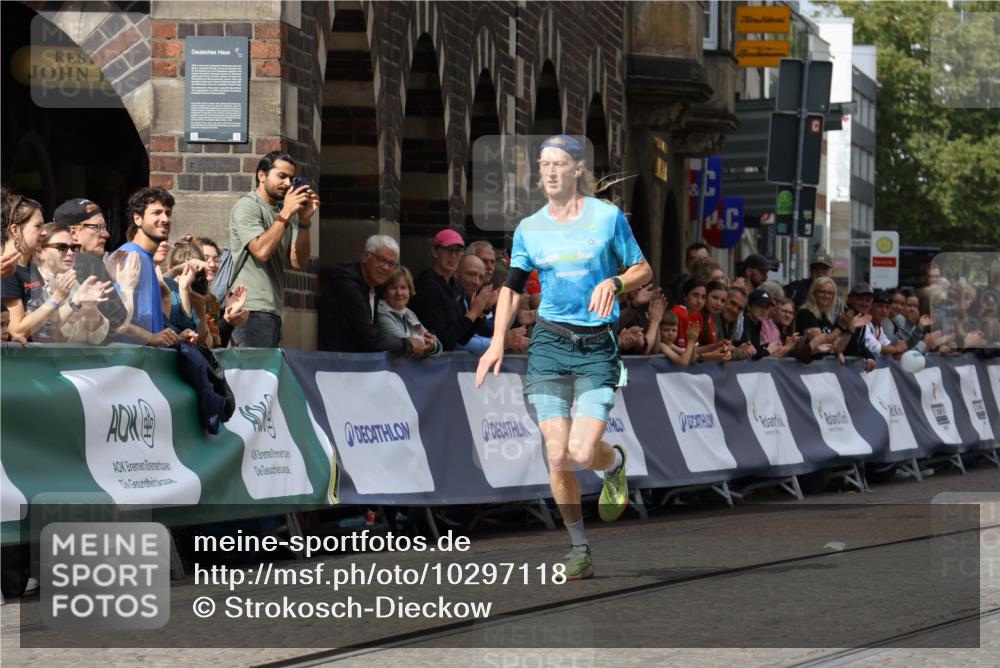 13.09.2026 - 21. swb-Marathon Bremen Strokosch-Dieckow http://msf.ph/oto/10297118 13.09.2026 12:21:07 Ziel 1231 meine-sportfotos.de