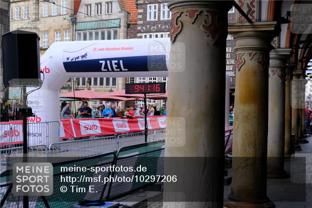 13.09.2026 - 21. swb-Marathon Bremen Tim E. http://msf.ph/oto/10297206 13.09.2026 09:41:17 Ziel  meine-sportfotos.de