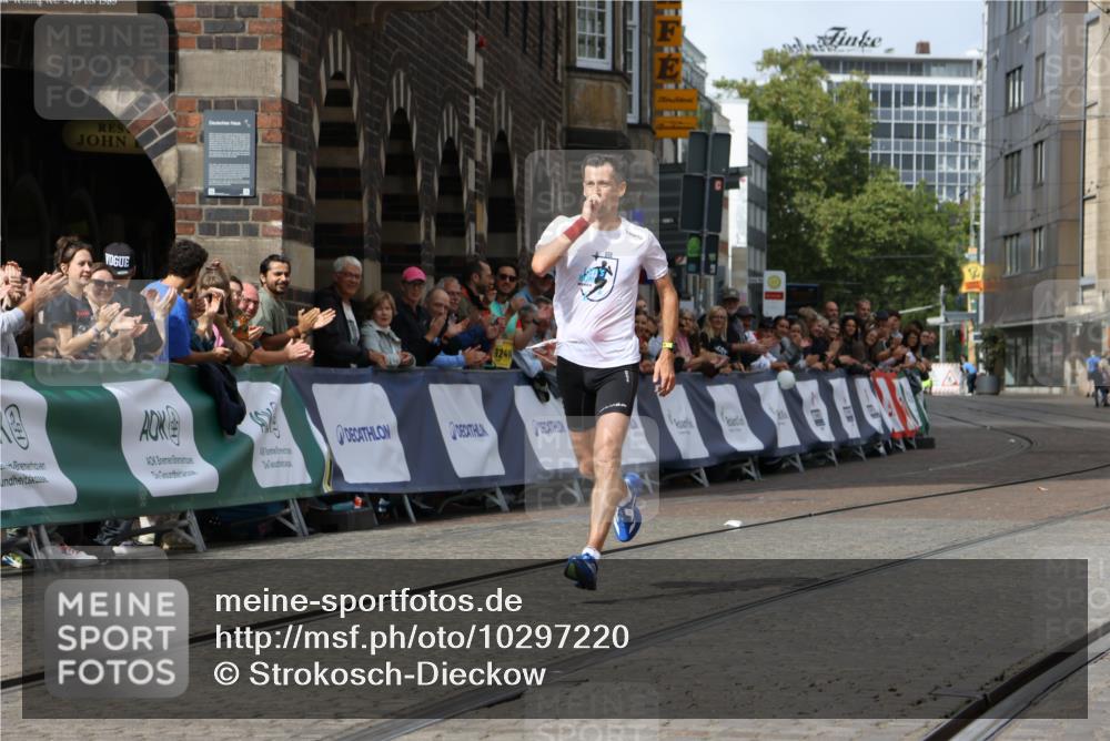 13.09.2026 - 21. swb-Marathon Bremen Strokosch-Dieckow http://msf.ph/oto/10297220 13.09.2026 12:22:25 Ziel 1681, 176 meine-sportfotos.de