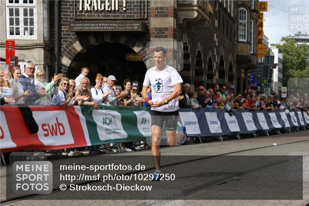 13.09.2026 - 21. swb-Marathon Bremen Strokosch-Dieckow http://msf.ph/oto/10297250 13.09.2026 12:22:26 Ziel 1681, 176 meine-sportfotos.de