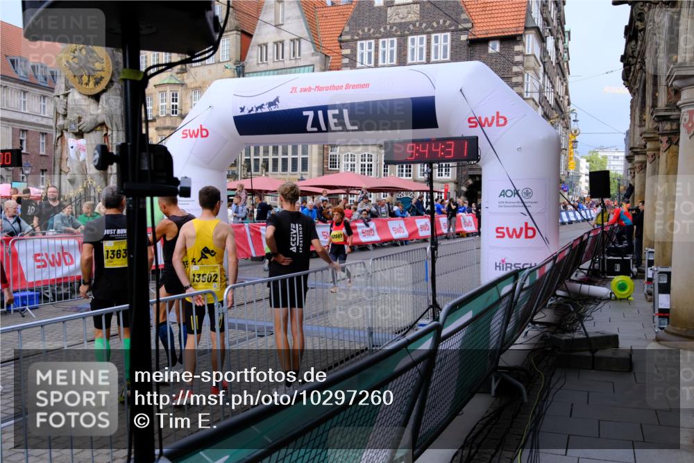 13.09.2026 - 21. swb-Marathon Bremen Tim E. http://msf.ph/oto/10297260 13.09.2026 09:44:33 Ziel  meine-sportfotos.de