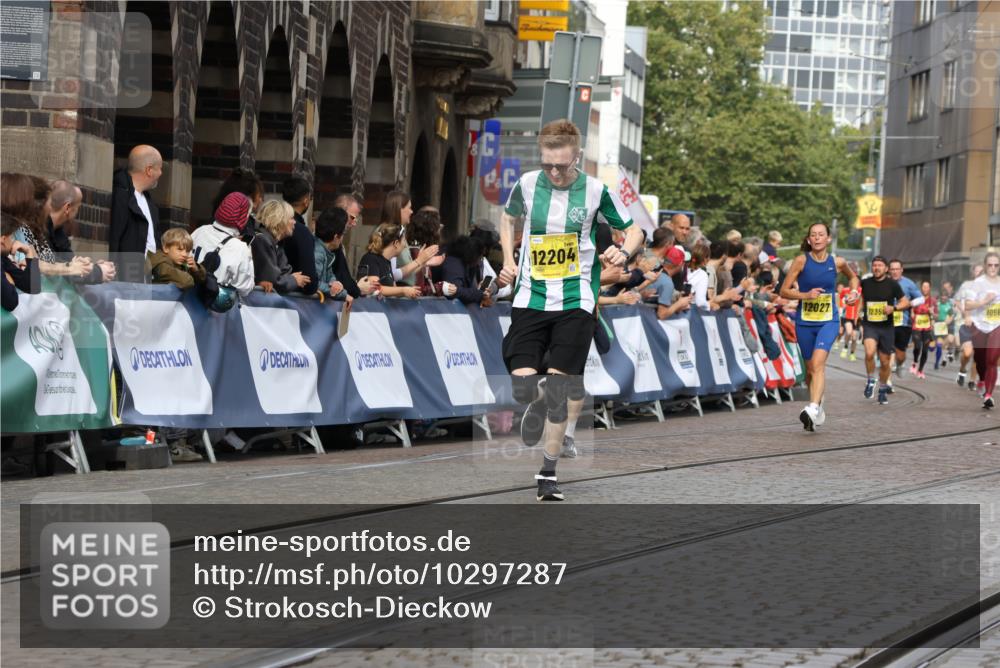 13.09.2026 - 21. swb-Marathon Bremen Strokosch-Dieckow http://msf.ph/oto/10297287 13.09.2026 10:49:02 Ziel 10231, 10269, 10489, 10538, 10770, 10815, 10917, 10993, 11196, 11372, 11611, 11885, 13512, 10294, 10392, 10514, 10655, 11316, 11567, 11891, 11896, 11984, 12132, 12149, 12450, 12529, 13577 meine-sportfotos.de