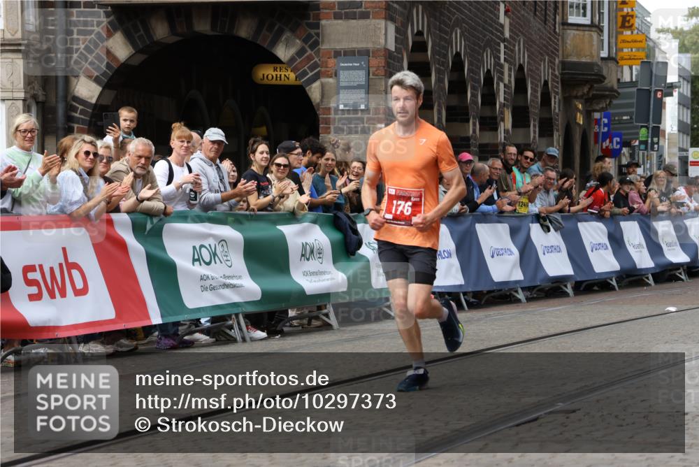 13.09.2026 - 21. swb-Marathon Bremen Strokosch-Dieckow http://msf.ph/oto/10297373 13.09.2026 12:23:01 Ziel 176 meine-sportfotos.de