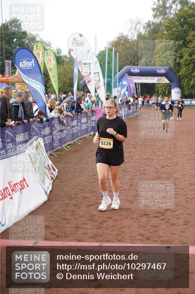13.09.2026 - Airport Race Dennis Weichert http://msf.ph/oto/10297467 13.09.2026 10:35:02 Ziel 5226, 5256 meine-sportfotos.de