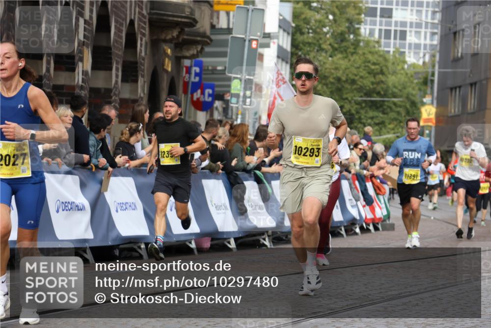 13.09.2026 - 21. swb-Marathon Bremen Strokosch-Dieckow http://msf.ph/oto/10297480 13.09.2026 10:49:08 Ziel 10815, 10917, 11372, 11885, 12204, 13512, 13555, 10294, 10514, 10655, 11316, 11567, 11621, 11896, 11984, 12149, 12376, 13577 meine-sportfotos.de
