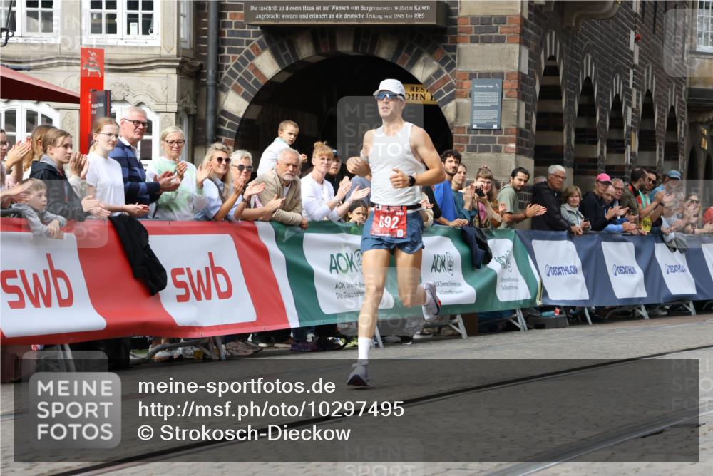 13.09.2026 - 21. swb-Marathon Bremen Strokosch-Dieckow http://msf.ph/oto/10297495 13.09.2026 12:27:24 Ziel 692 meine-sportfotos.de