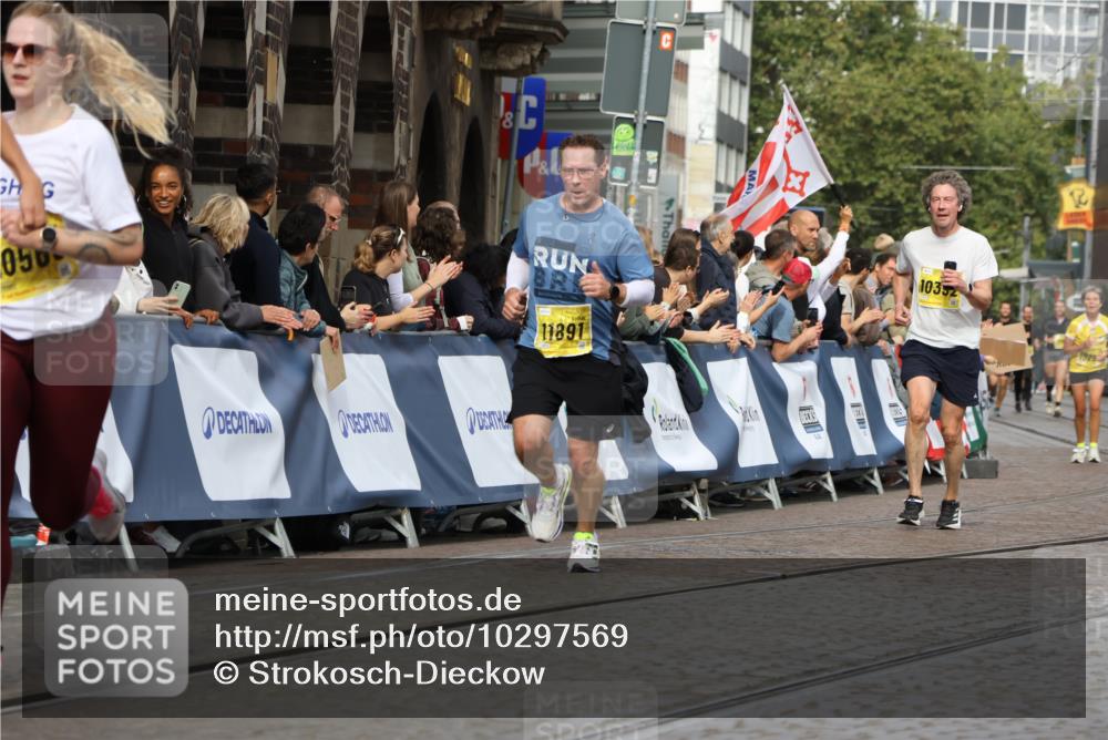 13.09.2026 - 21. swb-Marathon Bremen Strokosch-Dieckow http://msf.ph/oto/10297569 13.09.2026 10:49:11 Ziel 10253, 10293, 10815, 11885, 12027, 12204, 12350, 13512, 13555, 10294, 10514, 10655, 10739, 10846, 11191, 11621, 11984, 12376 meine-sportfotos.de