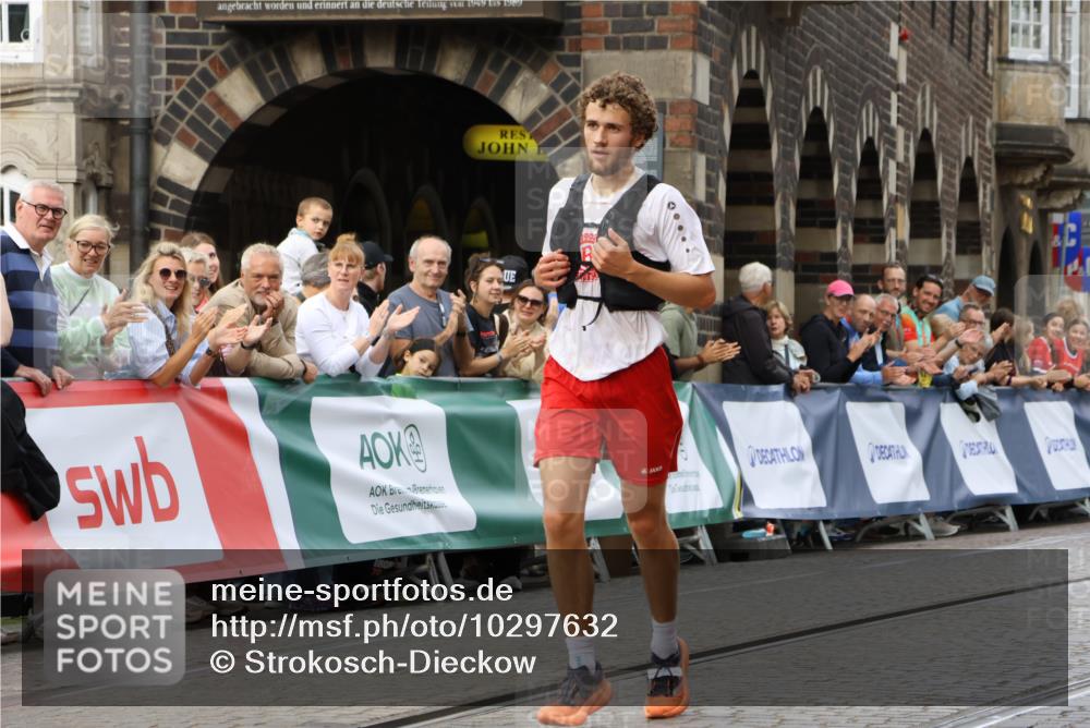 13.09.2026 - 21. swb-Marathon Bremen Strokosch-Dieckow http://msf.ph/oto/10297632 13.09.2026 12:28:58 Ziel 443, 2054, 317, 608, 1046 meine-sportfotos.de