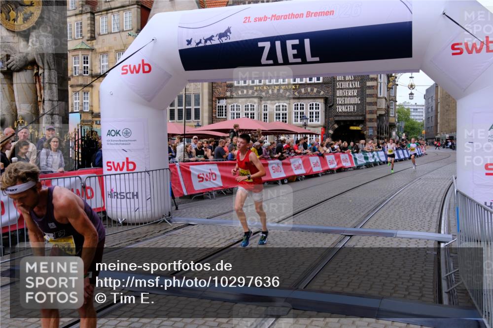 13.09.2026 - 21. swb-Marathon Bremen Tim E. http://msf.ph/oto/10297636 13.09.2026 10:29:56 Ziel 11234, 13510, 13579, 13623 meine-sportfotos.de