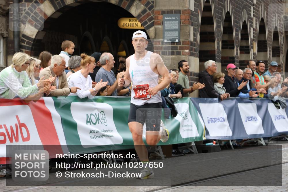 13.09.2026 - 21. swb-Marathon Bremen Strokosch-Dieckow http://msf.ph/oto/10297650 13.09.2026 12:29:23 Ziel 317, 608, 796, 1046, 821 meine-sportfotos.de