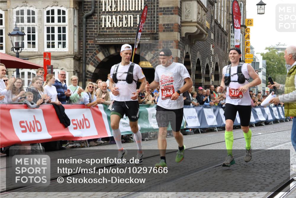 13.09.2026 - 21. swb-Marathon Bremen Strokosch-Dieckow http://msf.ph/oto/10297666 13.09.2026 12:29:27 Ziel 317, 608, 796, 1046, 821 meine-sportfotos.de