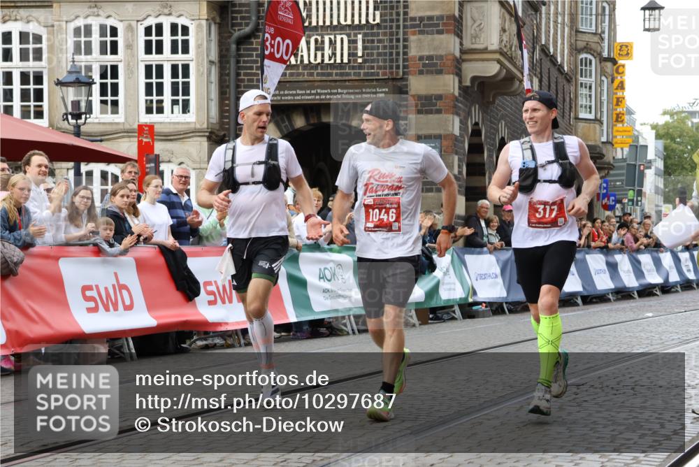 13.09.2026 - 21. swb-Marathon Bremen Strokosch-Dieckow http://msf.ph/oto/10297687 13.09.2026 12:29:27 Ziel 317, 608, 796, 1046, 821 meine-sportfotos.de