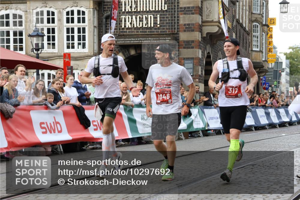 13.09.2026 - 21. swb-Marathon Bremen Strokosch-Dieckow http://msf.ph/oto/10297692 13.09.2026 12:29:27 Ziel 317, 608, 796, 1046, 821 meine-sportfotos.de