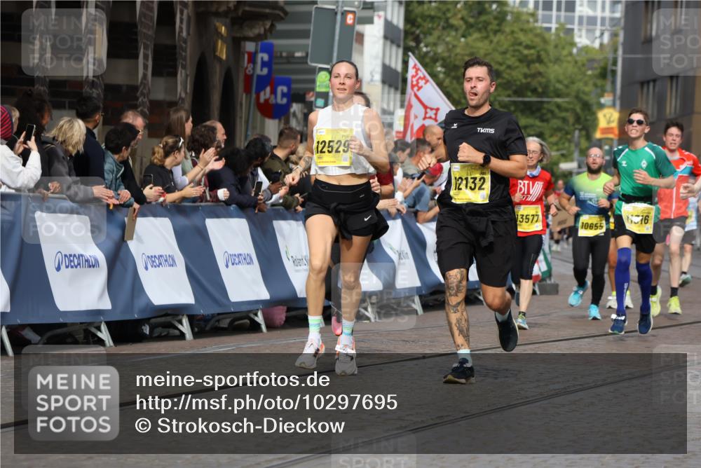 13.09.2026 - 21. swb-Marathon Bremen Strokosch-Dieckow http://msf.ph/oto/10297695 13.09.2026 10:49:16 Ziel 10253, 10293, 10566, 11885, 11891, 12027, 12204, 12350, 13512, 13555, 10739, 10835, 10846, 10910, 11092, 11191, 11621, 11635, 12376 meine-sportfotos.de