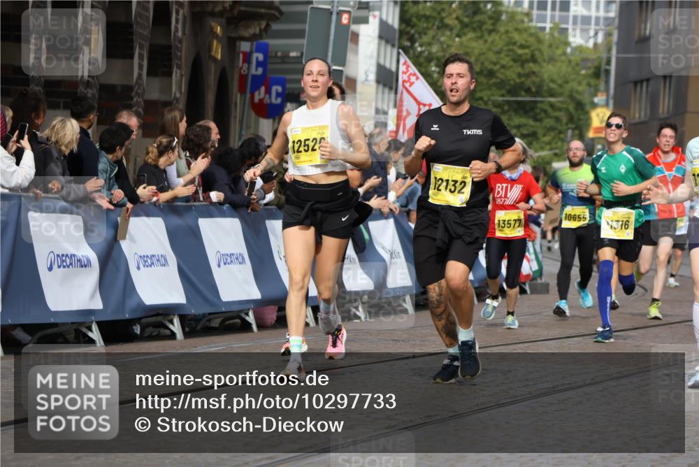 13.09.2026 - 21. swb-Marathon Bremen Strokosch-Dieckow http://msf.ph/oto/10297733 13.09.2026 10:49:16 Ziel 10253, 10293, 10566, 11885, 11891, 12027, 12204, 12350, 13512, 13555, 10739, 10835, 10846, 10910, 11092, 11191, 11621, 11635, 12376 meine-sportfotos.de