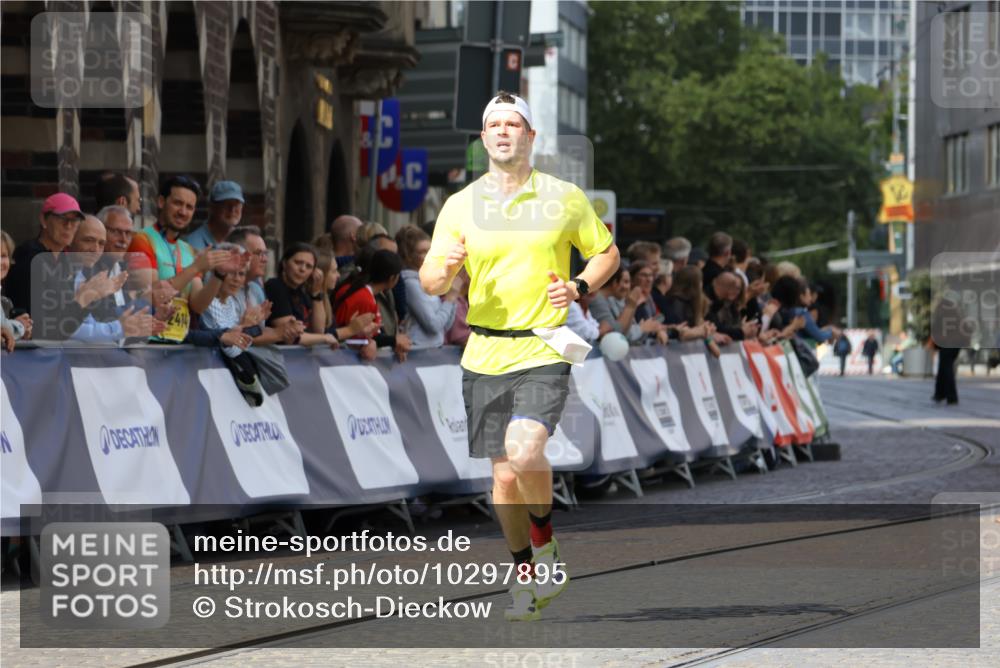 13.09.2026 - 21. swb-Marathon Bremen Strokosch-Dieckow http://msf.ph/oto/10297895 13.09.2026 12:33:15 Ziel 822 meine-sportfotos.de