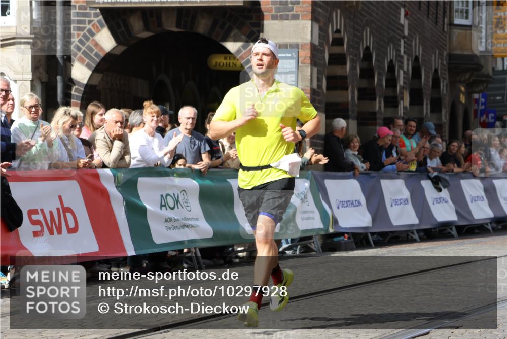 13.09.2026 - 21. swb-Marathon Bremen Strokosch-Dieckow http://msf.ph/oto/10297928 13.09.2026 12:33:17 Ziel 822 meine-sportfotos.de