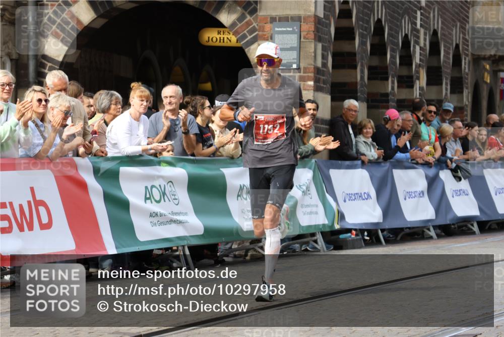 13.09.2026 - 21. swb-Marathon Bremen Strokosch-Dieckow http://msf.ph/oto/10297958 13.09.2026 12:34:19 Ziel 1192, 1154, 1997 meine-sportfotos.de