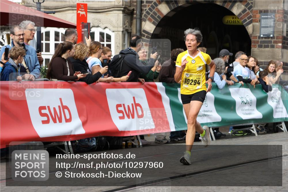 13.09.2026 - 21. swb-Marathon Bremen Strokosch-Dieckow http://msf.ph/oto/10297960 13.09.2026 10:49:25 Ziel 10253, 10293, 10392, 10514, 10566, 10655, 11316, 11567, 11891, 11896, 11984, 12027, 12132, 12149, 12350, 12450, 12529, 13555, 13577, 10739, 10835, 10910, 11092, 11191, 11635, 11717 meine-sportfotos.de