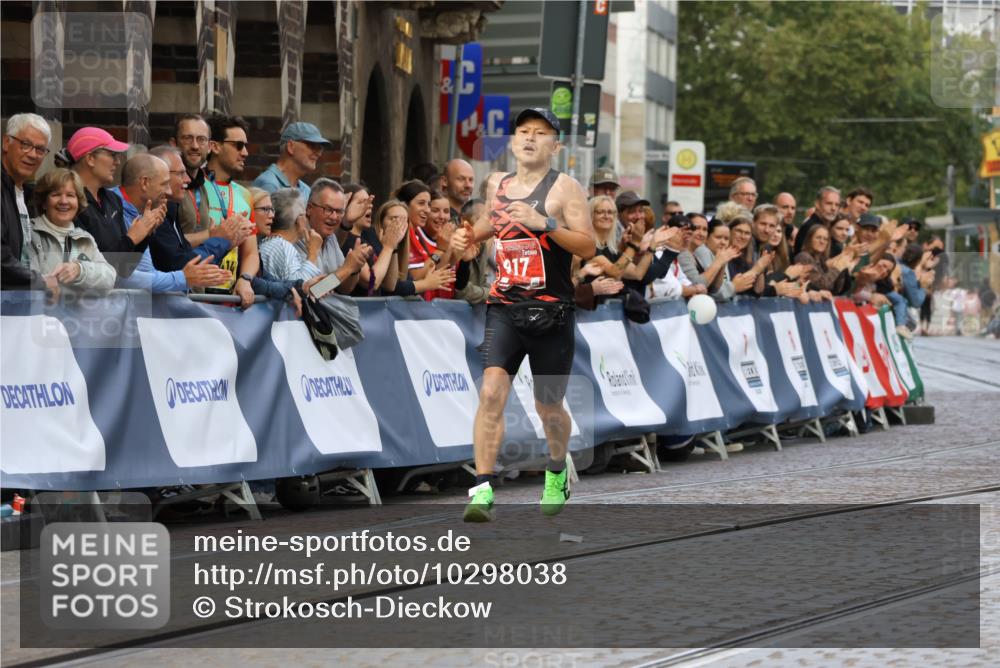 13.09.2026 - 21. swb-Marathon Bremen Strokosch-Dieckow http://msf.ph/oto/10298038 13.09.2026 12:35:01 Ziel 917, 1190, 1997, 1028 meine-sportfotos.de